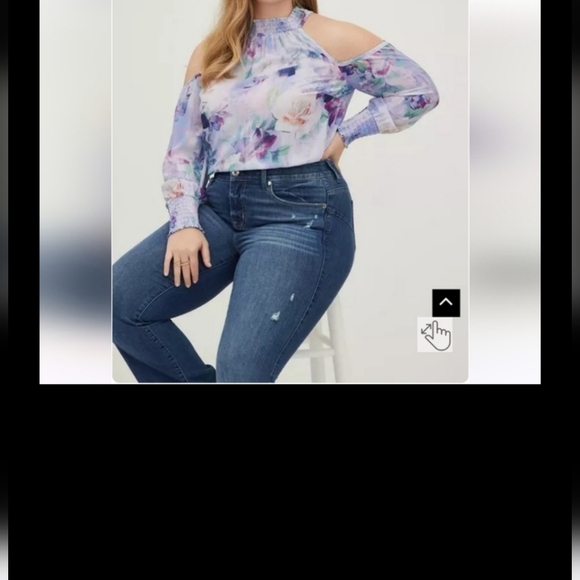 🍁🍂NWOT TORRID 1x Georgette Smocked Neck Cold Shoulder Blouse - Picture 1 of 6